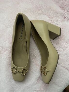 Anne Klein Taupe Block Heel Pumps with Gold Horsebit